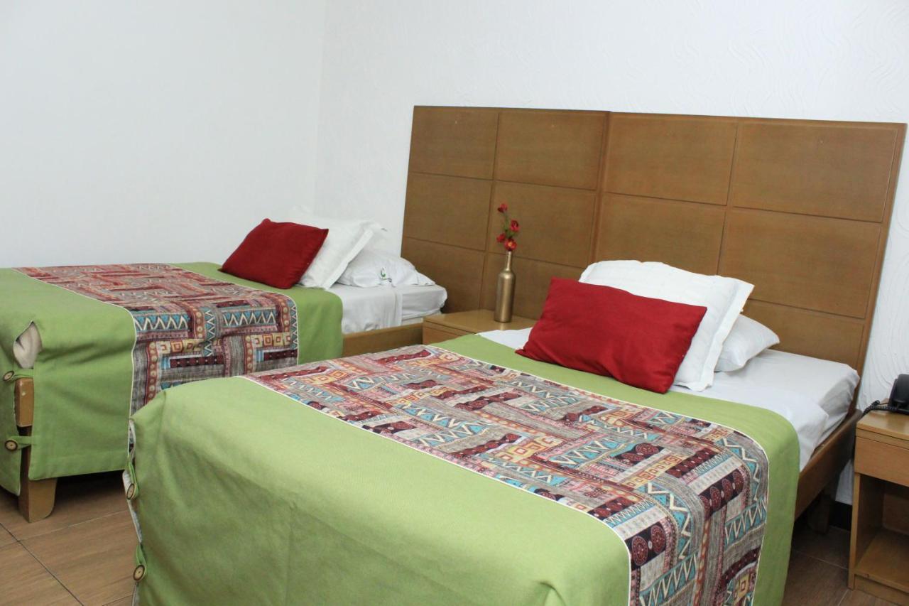 Hotel Cosmopolitan Bogota Ngoại thất bức ảnh