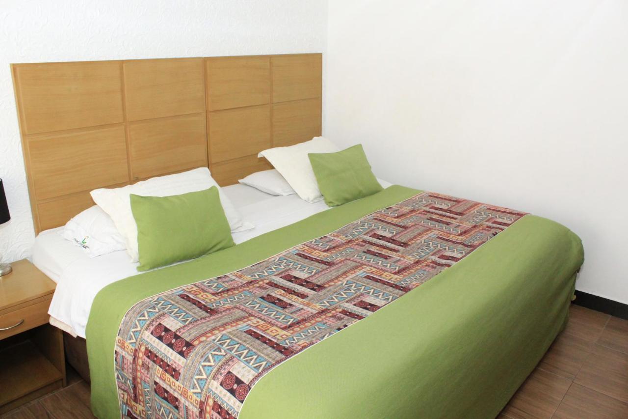 Hotel Cosmopolitan Bogota Ngoại thất bức ảnh